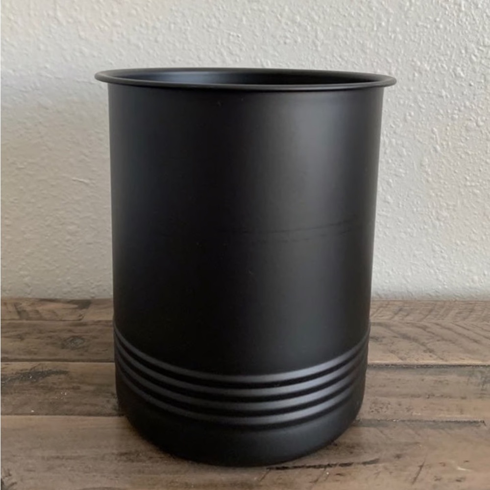 New Black Matte Farmhouse Utensil Holder
